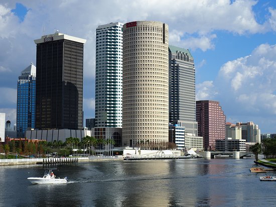 Moving to Tampa: The Positive and Negative